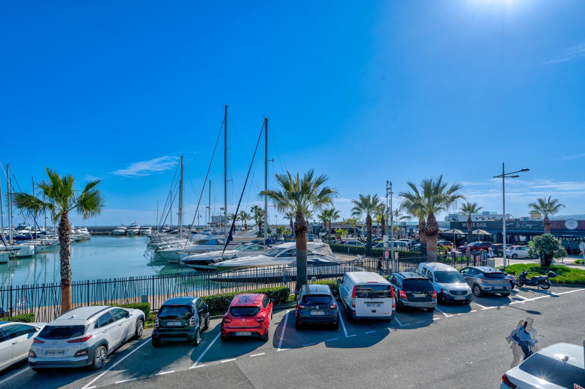 Magnifique 2 Pieces Vue Mer - Parking Proche Plage Saint-Laurent-du-Var Dış mekan fotoğraf