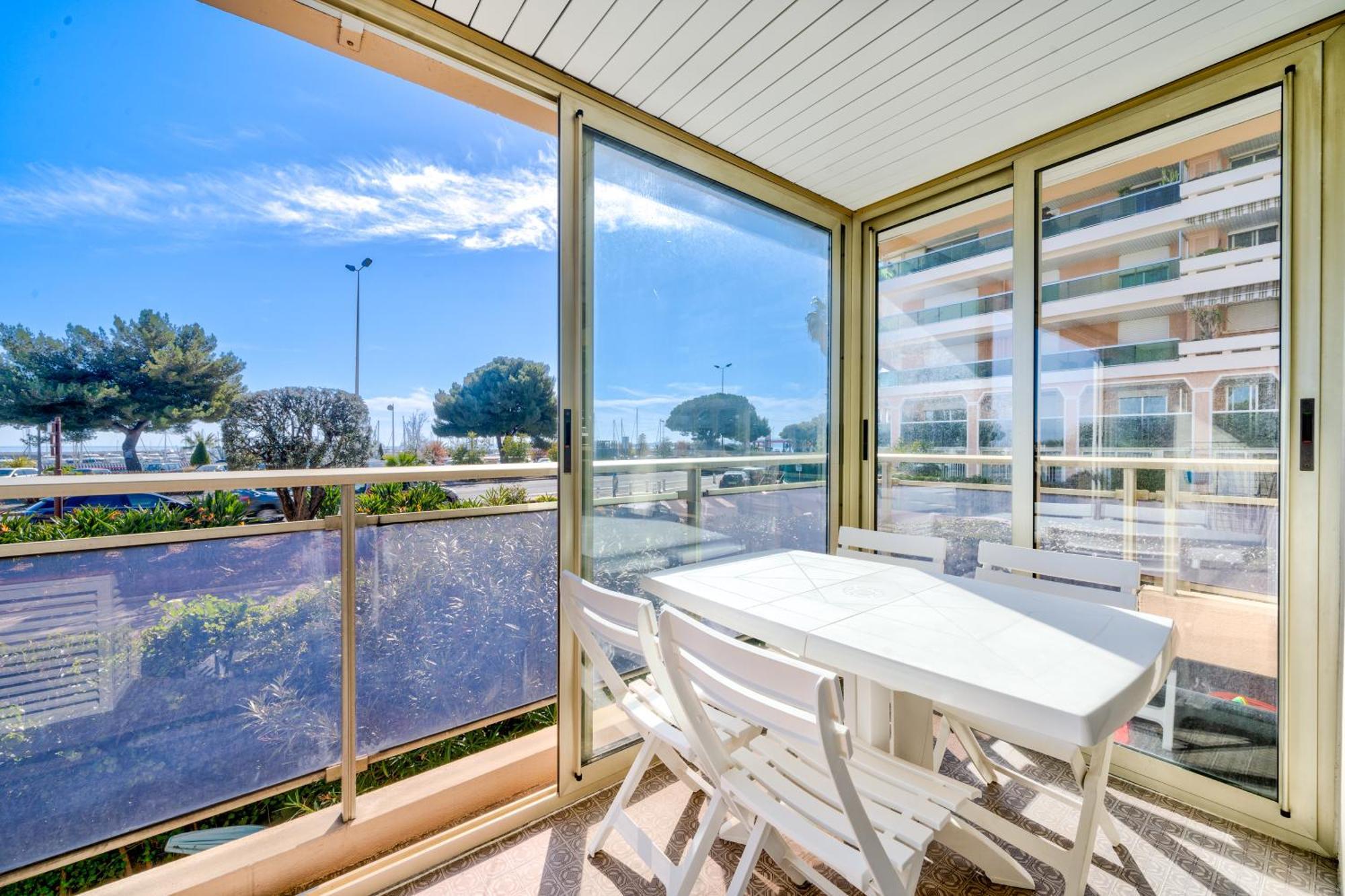Magnifique 2 Pieces Vue Mer - Parking Proche Plage Saint-Laurent-du-Var Dış mekan fotoğraf